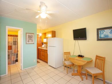 Venice Condo 928879