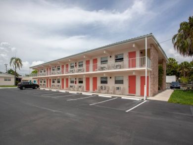 Venice Condo 928879