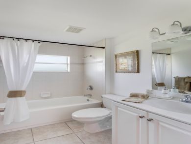Main House & Guest Suite a lovely Cape Coral Rental