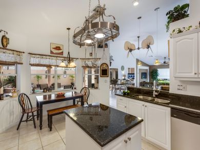 Main House & Guest Suite a lovely Cape Coral Rental