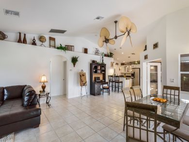 Main House & Guest Suite a lovely Cape Coral Rental