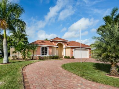 Main House & Guest Suite a lovely Cape Coral Rental