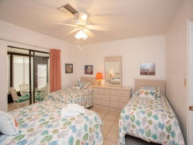Venice Condo 928882