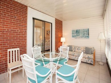 Venice Condo 928882
