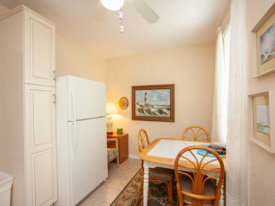 Venice Condo 928889