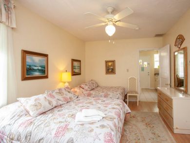 Venice Condo 928889