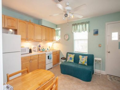 Venice Condo 928890