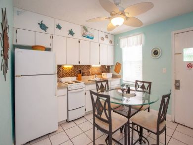 Venice Condo 928892