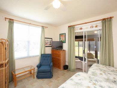 Venice Condo 928896