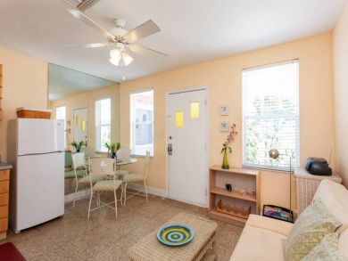 Venice Condo 928898