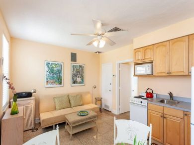 Venice Condo 928898