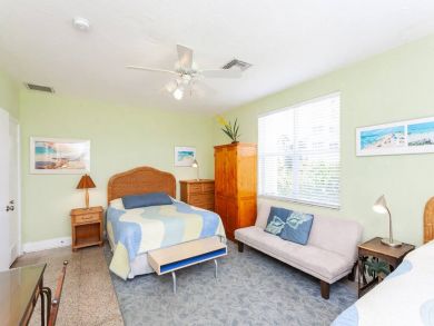 Venice Condo 928898