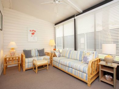 Venice Condo 928899