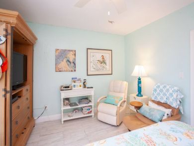 Venice Condo 928902