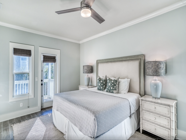 Seagrove Beach Six Bedroom Home One-Minute Stroll To the Beach