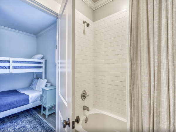 Seagrove Beach Six Bedroom Home One-Minute Stroll To the Beach