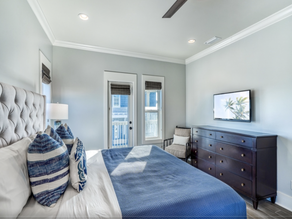 Seagrove Beach Six Bedroom Home One-Minute Stroll To the Beach