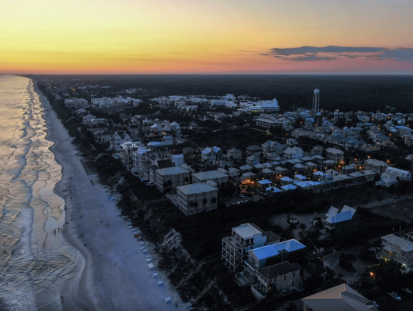 Seagrove Beach Six Bedroom Home One-Minute Stroll To the Beach