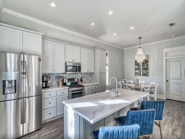 Seagrove Beach Six Bedroom Home One-Minute Stroll To the Beach