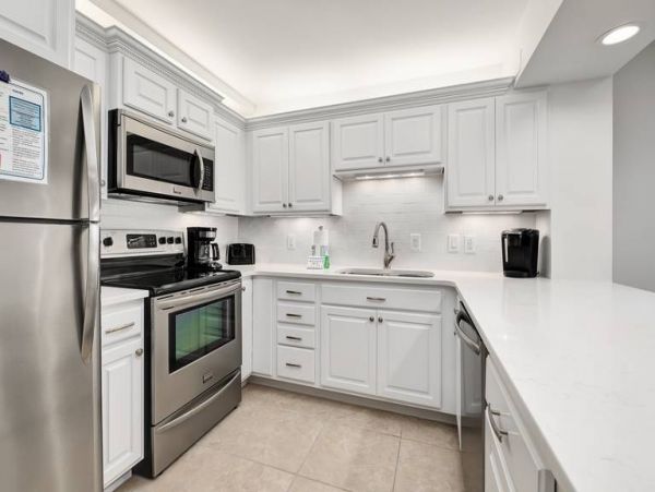 Beachfront Vacation 2 Bedroom Rental in Miramar Beach