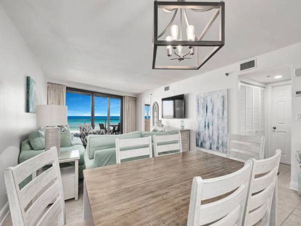 Beachfront Vacation 2 Bedroom Rental in Miramar Beach