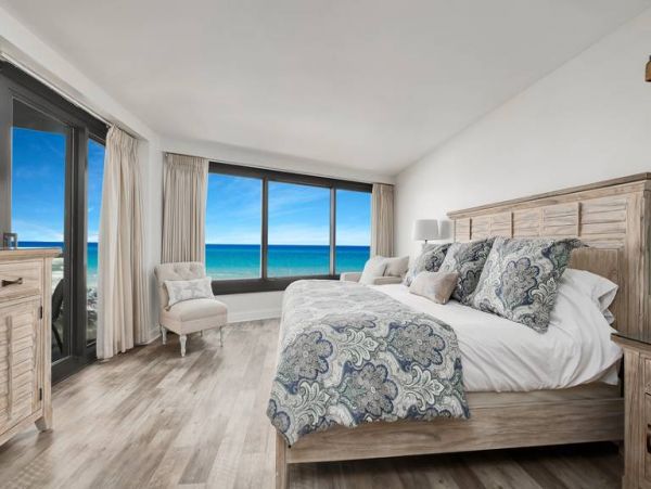 Beachfront Vacation 2 Bedroom Rental in Miramar Beach