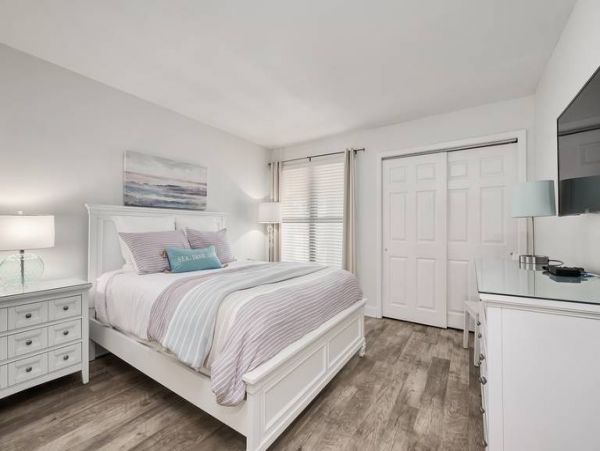 Beachfront Vacation 2 Bedroom Rental in Miramar Beach