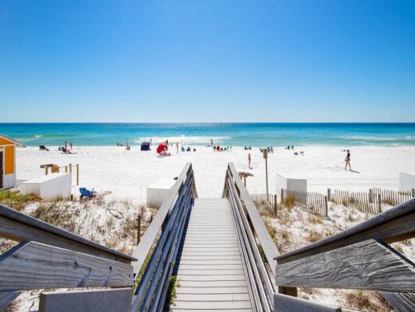 Beachfront Vacation 2 Bedroom Rental in Miramar Beach