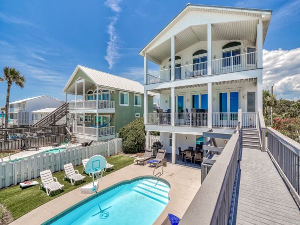 Amazing Gulf Views From This Inlet 6 Bedroom Beachfront Home