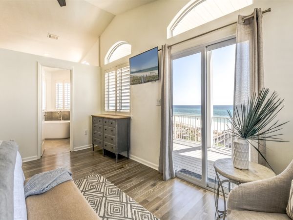 Amazing Gulf Views From This Inlet 6 Bedroom Beachfront Home