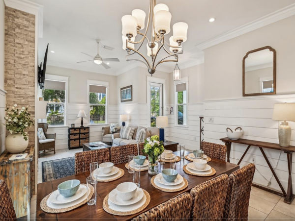 Stunning Rosemary Beach Vacation Residence Stroll to Beach!