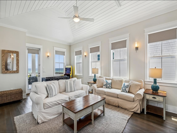 Stunning Rosemary Beach Vacation Residence Stroll to Beach!