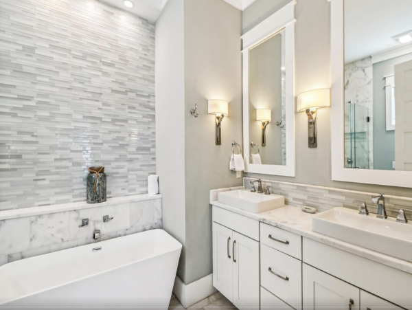 Stunning Rosemary Beach Vacation Residence Stroll to Beach!