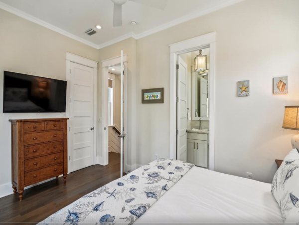 Stunning Rosemary Beach Vacation Residence Stroll to Beach!