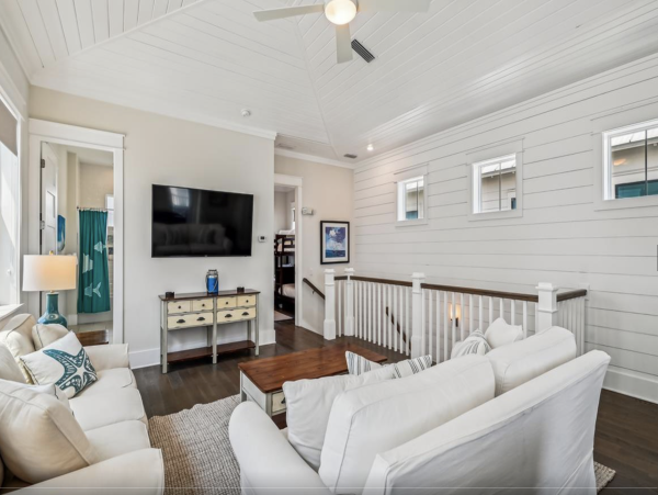Stunning Rosemary Beach Vacation Residence Stroll to Beach!