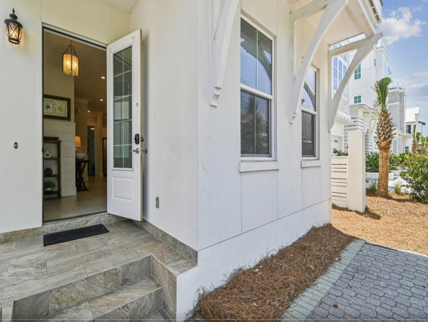 Stunning Rosemary Beach Vacation Residence Stroll to Beach!