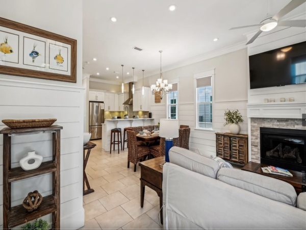 Stunning Rosemary Beach Vacation Residence Stroll to Beach!