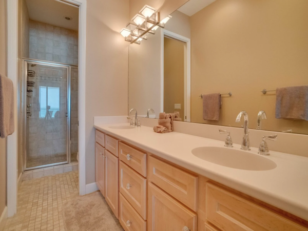 Bradenton Beach Three Bedroom Vacation Condo Sleeps Six