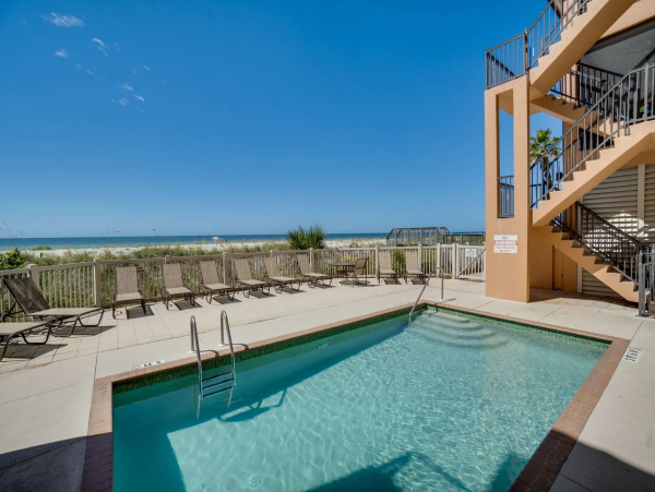 Bradenton Beach Three Bedroom Vacation Condo Sleeps Six