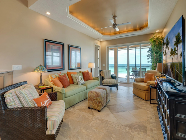 Bradenton Beach Three Bedroom Vacation Condo Sleeps Six