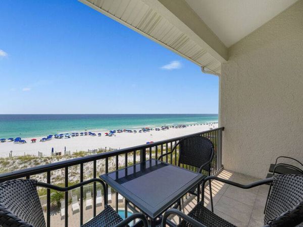 Beautiful Gulf Front Vacation Condo Sleeps Seven Guests