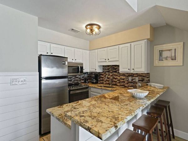 Beautiful Gulf Front Vacation Condo Sleeps Seven Guests