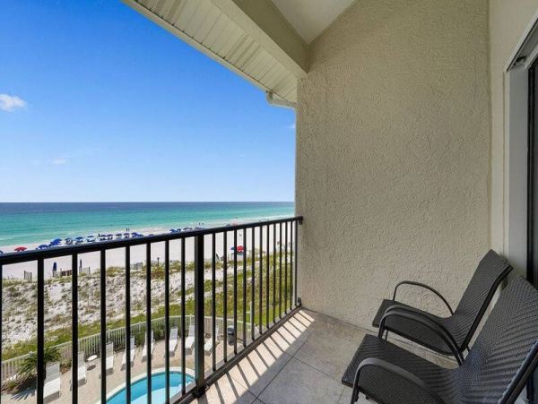 Beautiful Gulf Front Vacation Condo Sleeps Seven Guests