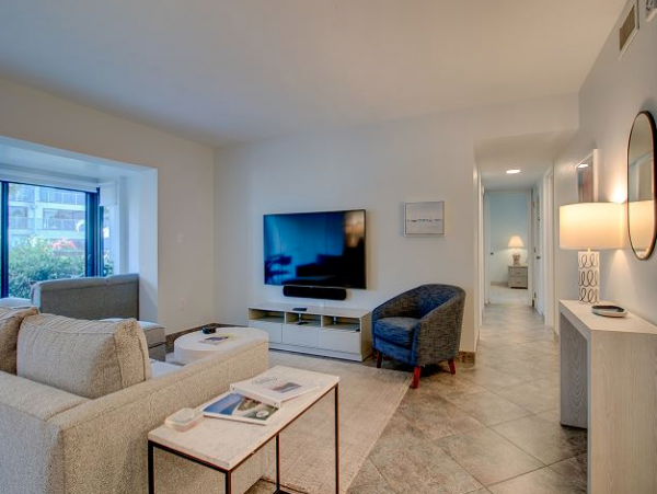 Three Bedrooms Walk to Beach Rental Condo in Sanibel