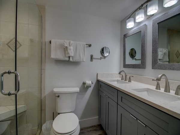 Three Bedrooms Walk to Beach Rental Condo in Sanibel