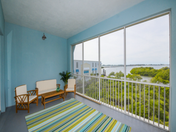 Anna Maria Waterfront Condo Sleeps 7 Guests