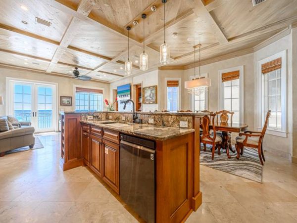 Destin Luxury Five Bedroom Vacation Home On Beach Gulf Views