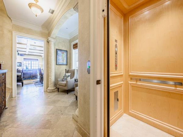 Destin Luxury Five Bedroom Vacation Home On Beach Gulf Views