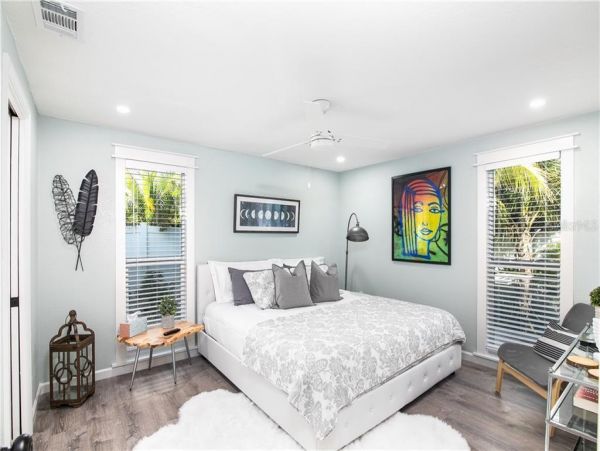 Two Bedroom Holmes Beach Vacation Duplex Sleeps 4 Guests