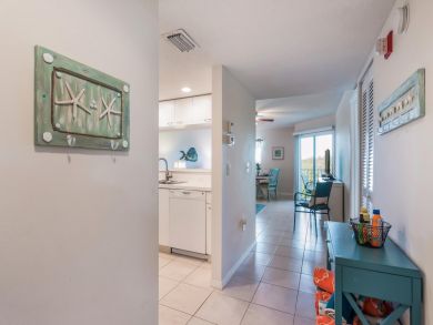 Anna Maria 2 Bedroom Vacation Condo Sleeps 4 Close to Beach